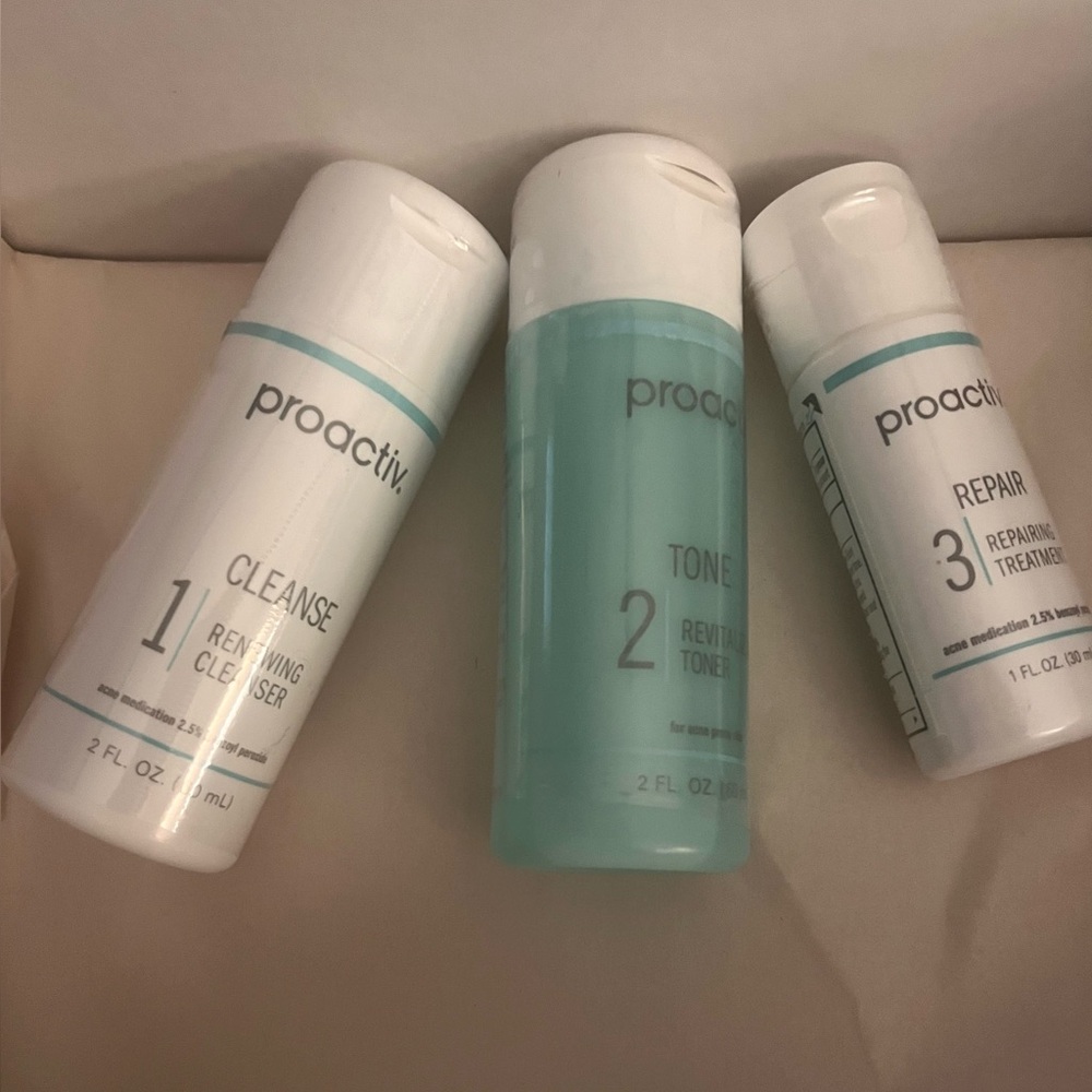 Proactiv White and Blue Skincare Trio